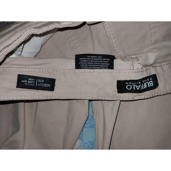 Buffalo David Bitton Super Soft Stretch Capri, Pink, Size: 8/29 Inseam: 24 - Picture 5 of 7